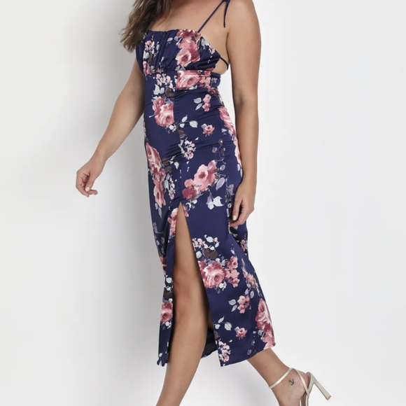 Lulu's midi slip dress in Floral navy, size S. Fleur-ty behavior - Picture 4 of 6